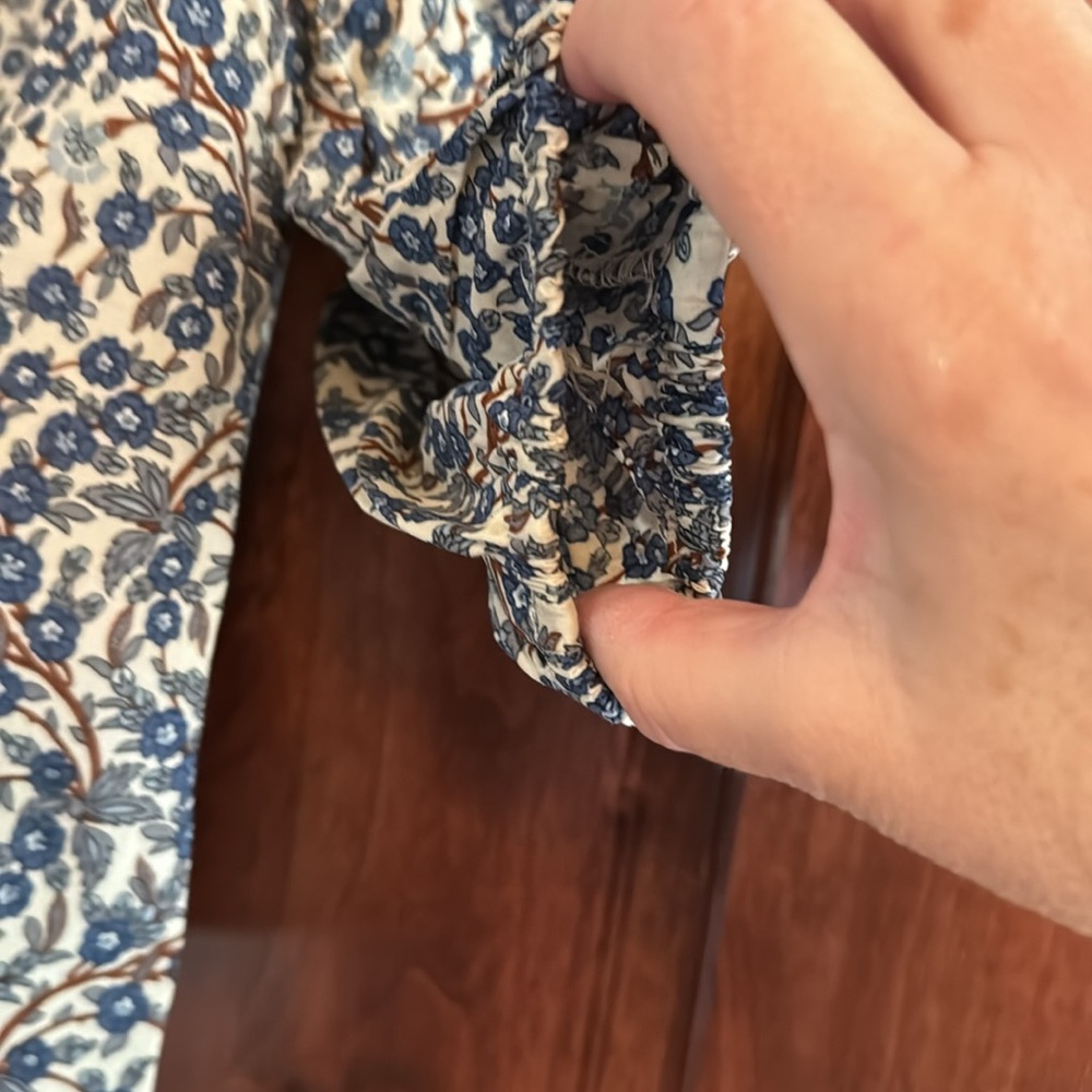 NWT Ruffle Top - Picture 3 of 7